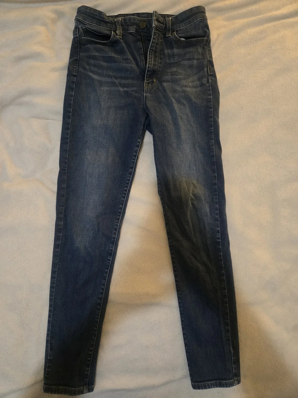 Uniqlo Women's Dark Wash Skinny Jeans
